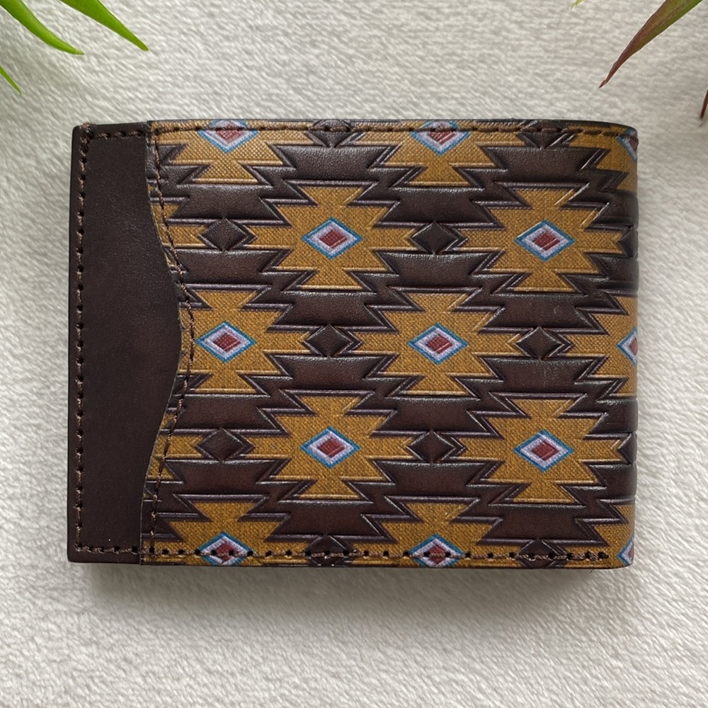 Red Dirt Hat Genuine Leather Boho/Southwest Pattern Bi Fold Wallet - Picture 3 of 8